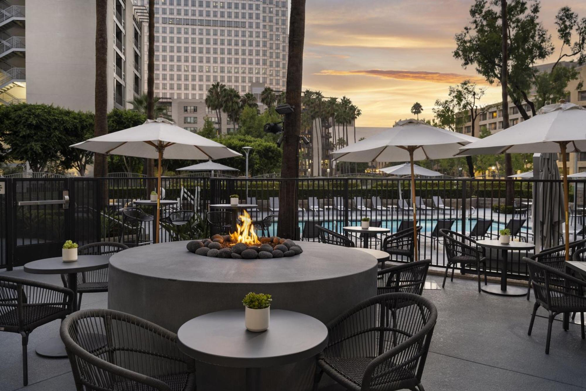 Hotel Costa Mesa Marriott Exterior foto