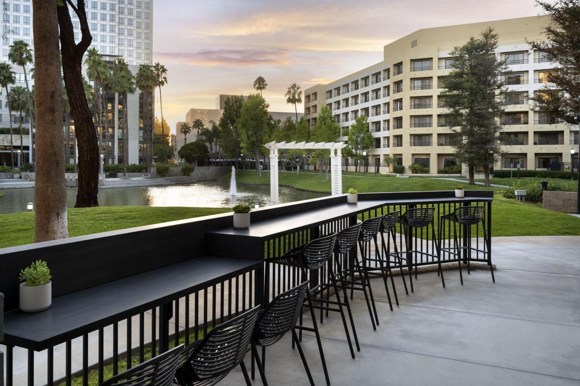 Hotel Costa Mesa Marriott Exterior foto